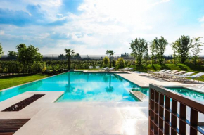 Отель Belvivere Suites  Сона